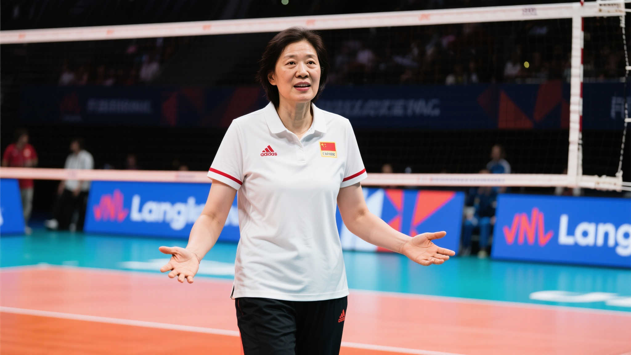 郎平重磅加盟意甲顶级俱乐部！2年合同正式签约，悬念终揭晓