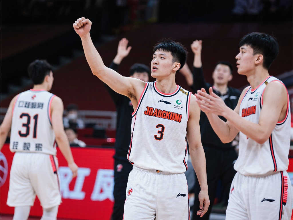 【中超】徐宏杰头球定胜局 玉昆1-0力克海牛斩获高原首胜 【中超】徐宏杰头球定胜局 玉昆1-0力克海牛斩获高原首胜